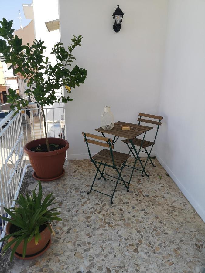 Black & White Matino Exterior foto